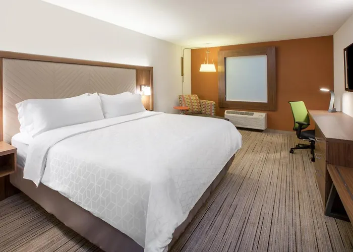 Express & - By Ihg 3* Yorkville