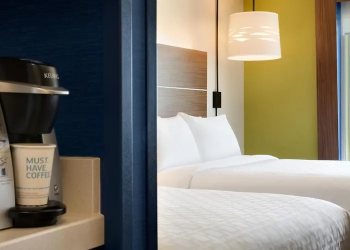 Express & - By Ihg Hotel Yorkville
