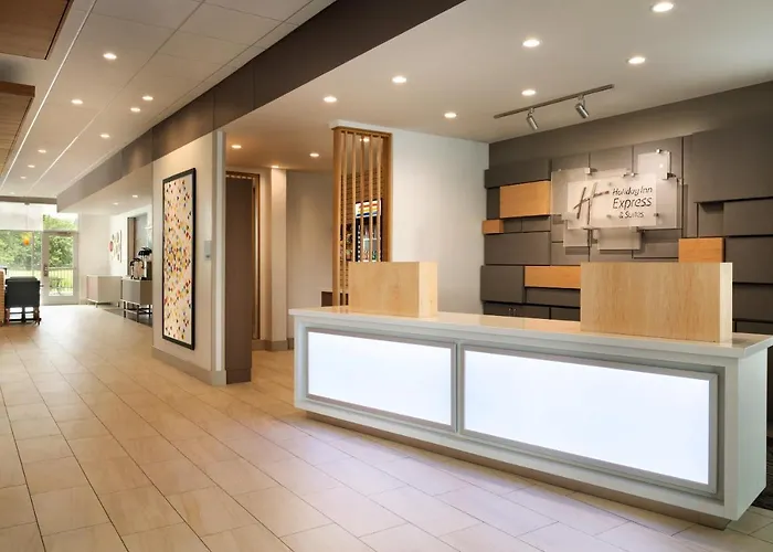 Express & - By Ihg Hotel 3*