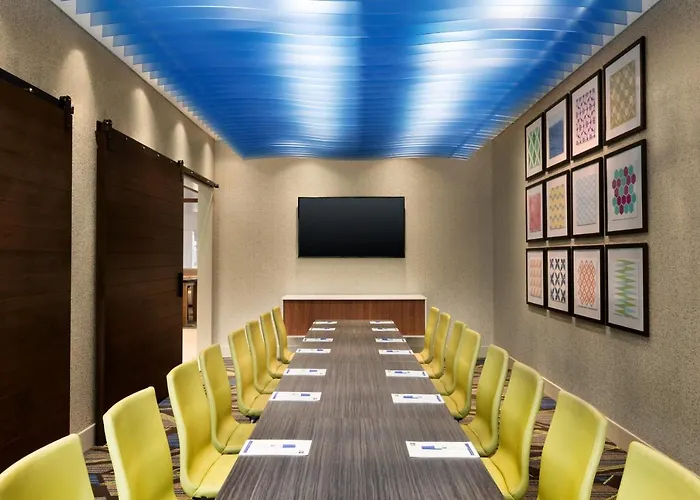 Express & - By Ihg Hotel